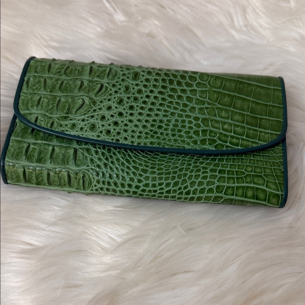 River Chic Green Crocodile-Embossed Wallet.Genuine Leather